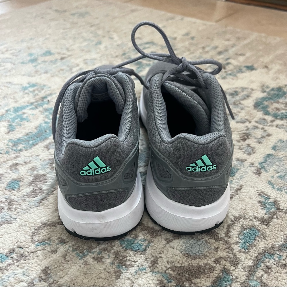 Woman’s Adidas energy cloud running sneakers size 9 - Picture 5 of 8